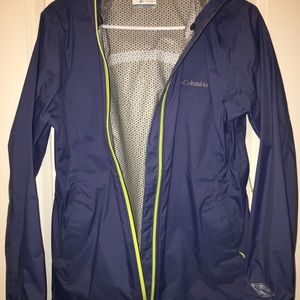 Columbia waterproof rain jacket | Size M